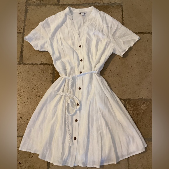 Nine West Dresses & Skirts - NWT-Nine West button down tie belted dress-SZ M
Pit to pit 16.4
Length 34”
W1